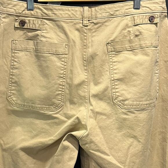 Banana Republic Khaki Authentic Chino Utility Pants Size 14 Classic Minimalist - Picture 5 of 8